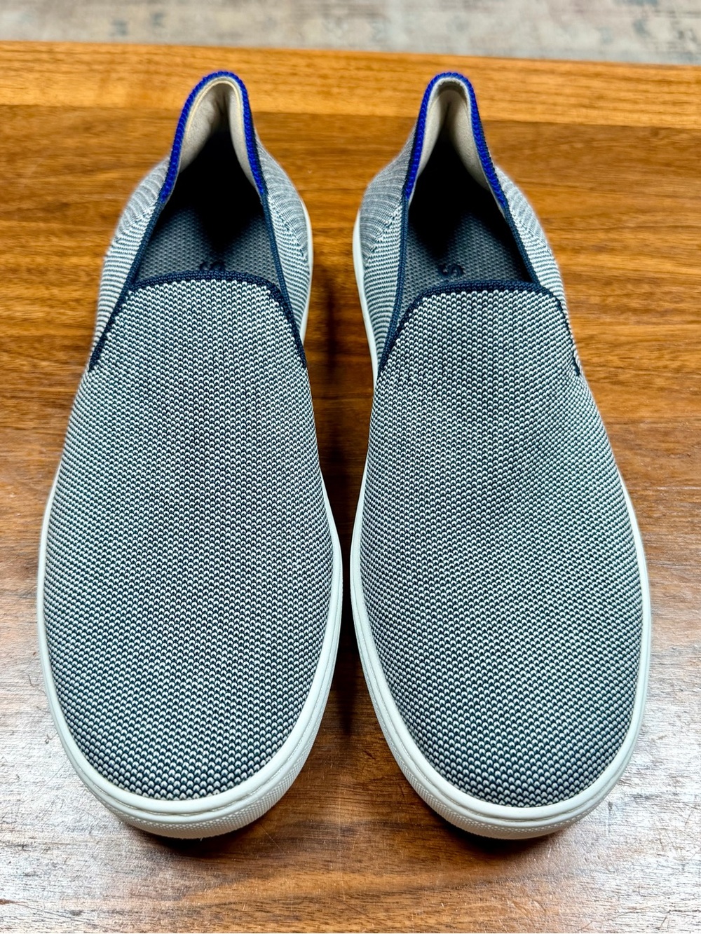 Rothy’s Women's Slip-On Sneakers / Loafers – White/Navy Knit – Size 8.5 🛳️⛴️